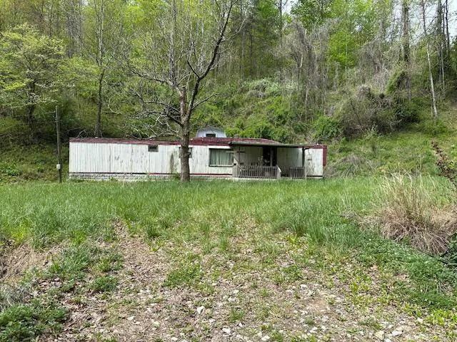STEAL OF DEAL: ATT: HUNTERS-38+/-ACRES IN ELLIOTT CO.KY $79,900