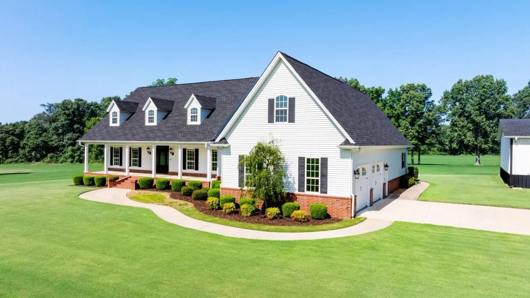 Luxury Country Estate on 46 +/- Acres, Greene County, AR | Custom Home, Shop, Pond & Bermuda Pastures