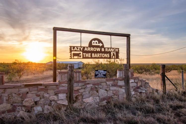 Lazy Arrow B Ranch, Valle De Oro, TX 79010