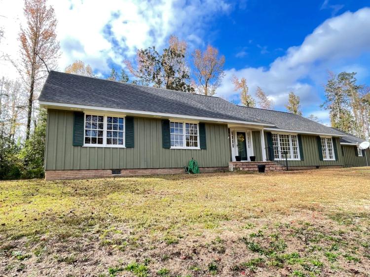 4 Bedrooms3 Bathroom on 4.50 Acres at 10522 Old Highway 5 S