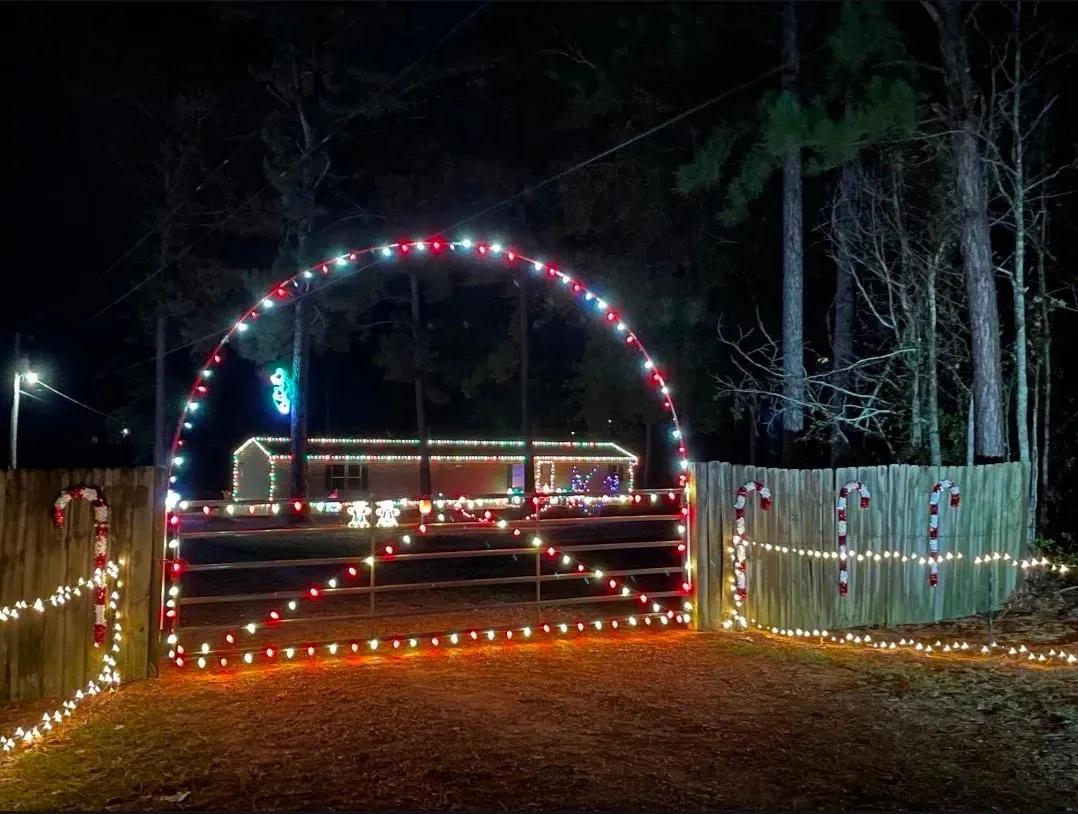 401 SW Montgomery Rd. Summit, MS 39666