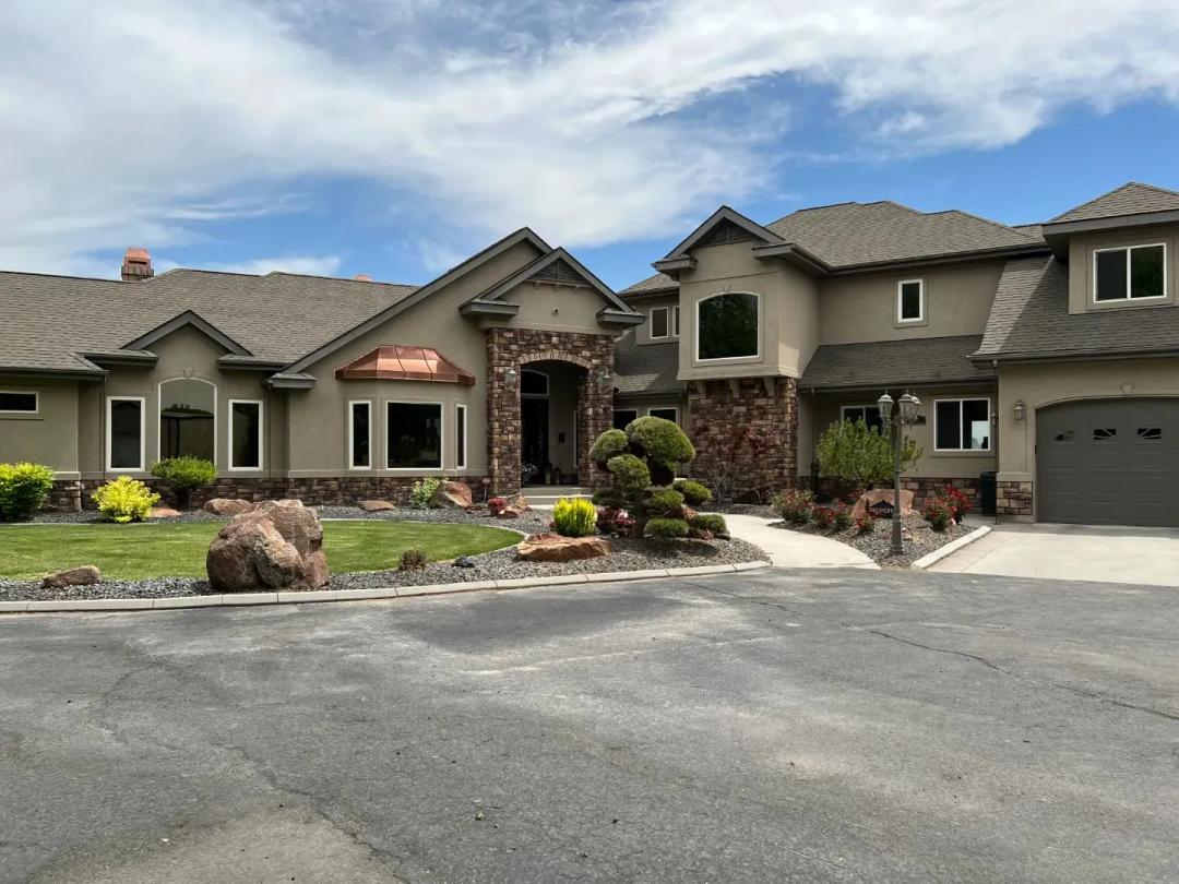 Premier Snake River Estate