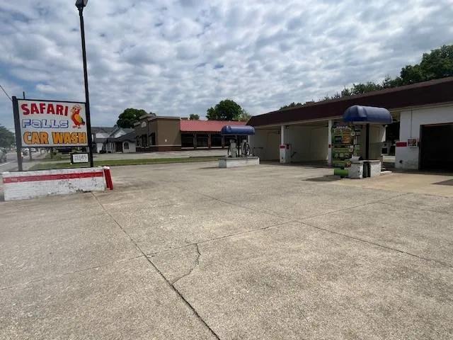 LAND/LOT .7 +/- IN DOWNTOWN BARDSTOWN PRIME LOCATION